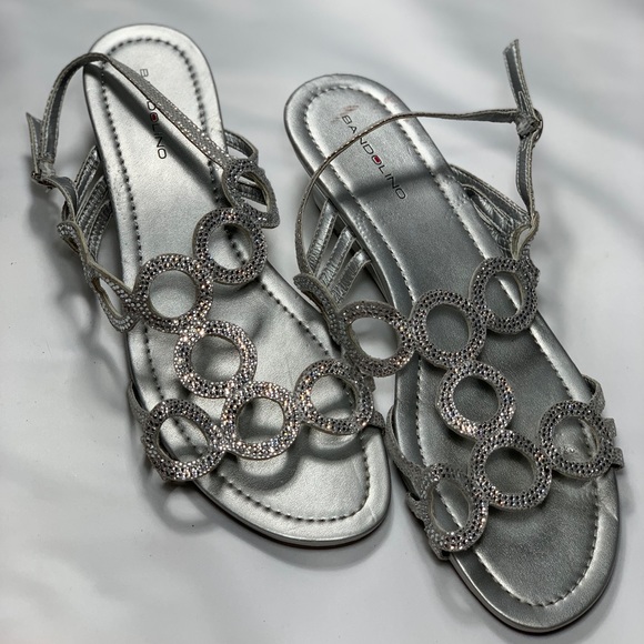 bandolino silver sandals